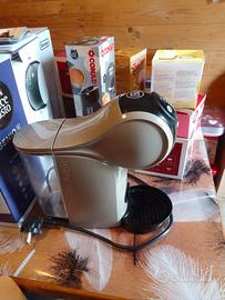 Macchina Nescafé Dolce Gusto DeLonghi 