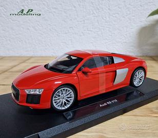 modellino auto scala 1/18 audi r8 della welly