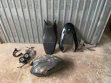 Pezzi Honda Hornet 2001