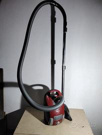 Aspirapolvere Miele S4210 con accessori