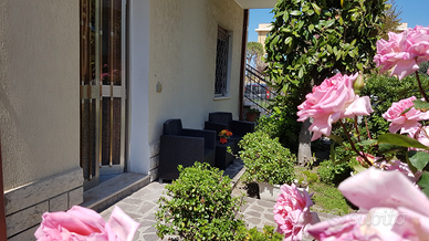 BILOCALE p.terra a pochi mt dal Mare