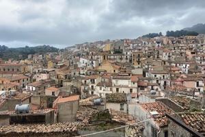 Casa indipendente a Gratteri Via Roma 36