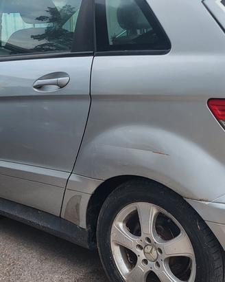 Ricambi mercedes classe b 