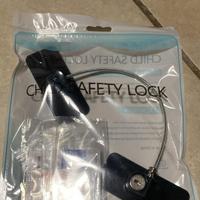 Lucchetto per chiudere anta