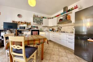 VILLA A SCHIERA A BORGHI