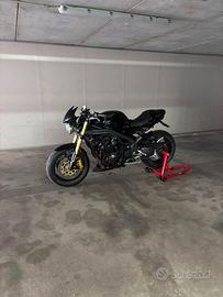 TRIUMPH SPEED TRIPLE 1050