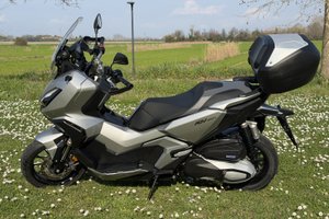 Honda ADV 350 anno 2023 - km 22579 - Ben tenuta