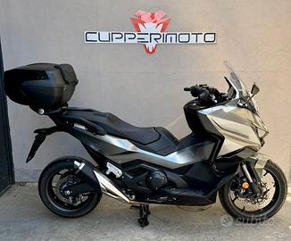 Honda Forza 750