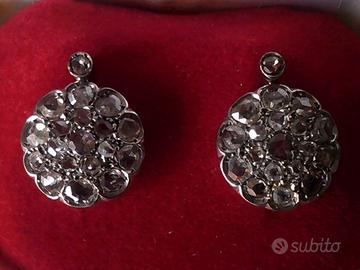 Orecchini a toppa in oro bianco 18 kt anni 50