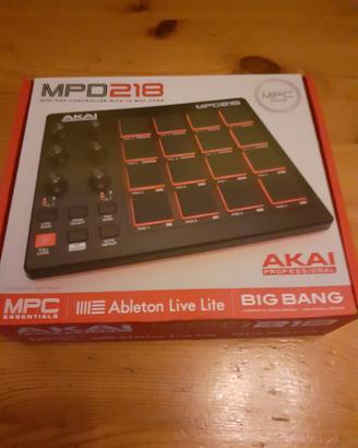 Controller MIDI nuovo Akai MPD218 