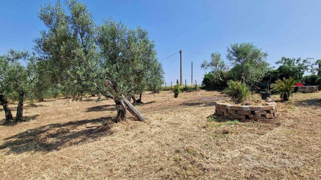 Terreno di 140 m² a Vitorchiano - Altro