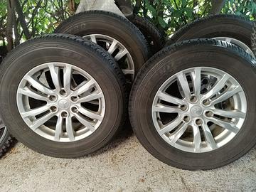 Cerchi e gomme Mitsubishi Pajero