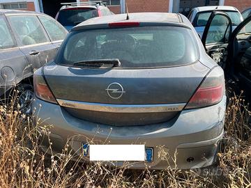 Ricambi usati Opel Astra anno 2007