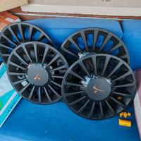 4 copricerchi ypislon da 15 tutto 25 euro 