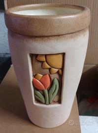 Vaso Thun – decorazione floreale variopinta