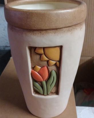 Vaso Thun – decorazione floreale variopinta