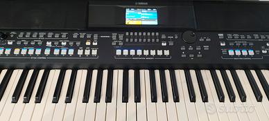 Yamaha PSR SX 600