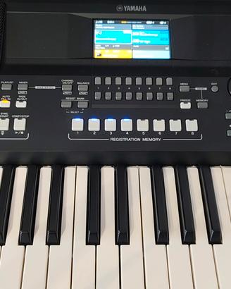 Yamaha PSR SX 600