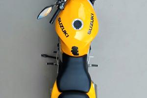SUZUKI SV650N K1 – 2000 | 28.163 km