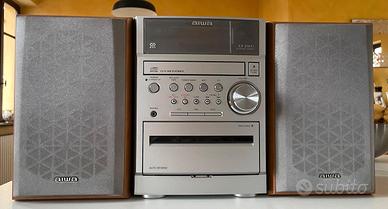 Stereo AIWA 16+16W con casse 50W RMS e telecomando