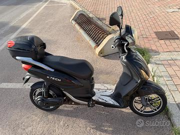 Scooter Bici elettrica a pedalata assistita Z-Tech