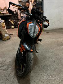 Ktm duke 125
