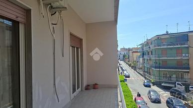 4 LOCALI A PORTICI