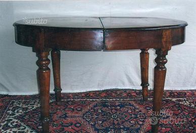 Tavolo ovale antico in noce