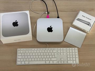 Apple Mac mini completo  con tastiera e trackpad