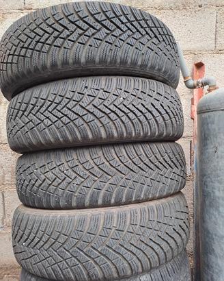 gomme 185/65R15