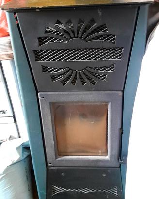  stufa pellet 8kw con  tubi