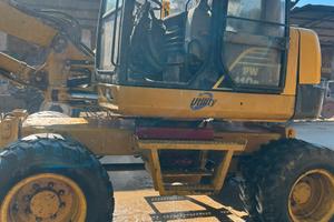 Escavatore Gommato Komatsu