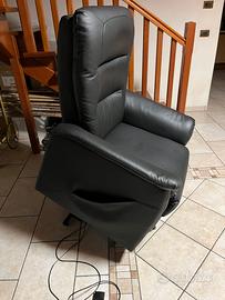 Poltrona elettrica per anziani