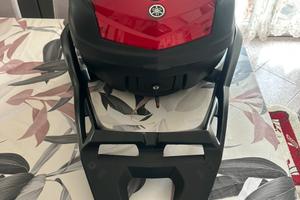 Staffa con bauletto yamaha xmax  125-300-400