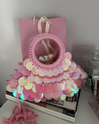 Borsetta handmade rosa con maxi paillettes