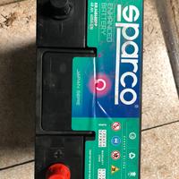 Batteria nuova per auto della sparco