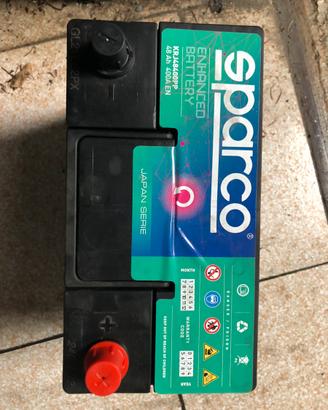 Batteria nuova per auto della sparco
