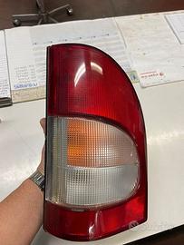 FANALE POSTERIORE HYUNDAI  H100