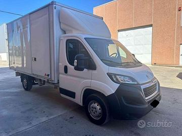 PEUGEOT Boxer 335 2.2 BlueHDi 140 S&S L4 FURG.SQ