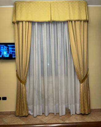 Tenda con centrini.