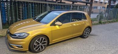 Volkswagen Golf 7.5 2.0TDI Highline FULL Optional