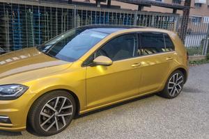 Volkswagen Golf 7.5 2.0TDI Highline FULL Optional