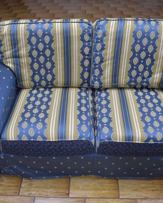 Coppia divani classici in tessuto blu/oro