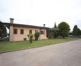 Villa singola con Capannone ad Angiari