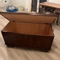 Vecchio baule da camera