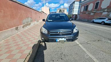 Toyota cilindrata 2200 Cv 177 anno 2006