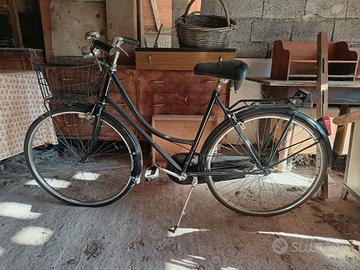 Bicicletta Vintage con cestino