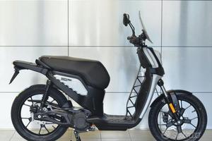 Fantic Issimo City L3 electric-scooter CON E-BONUS
