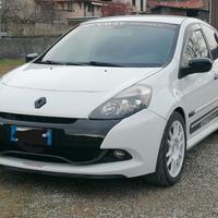Renault clio  Rs 3 200cv