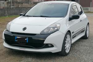 Renault clio  Rs 3 200cv